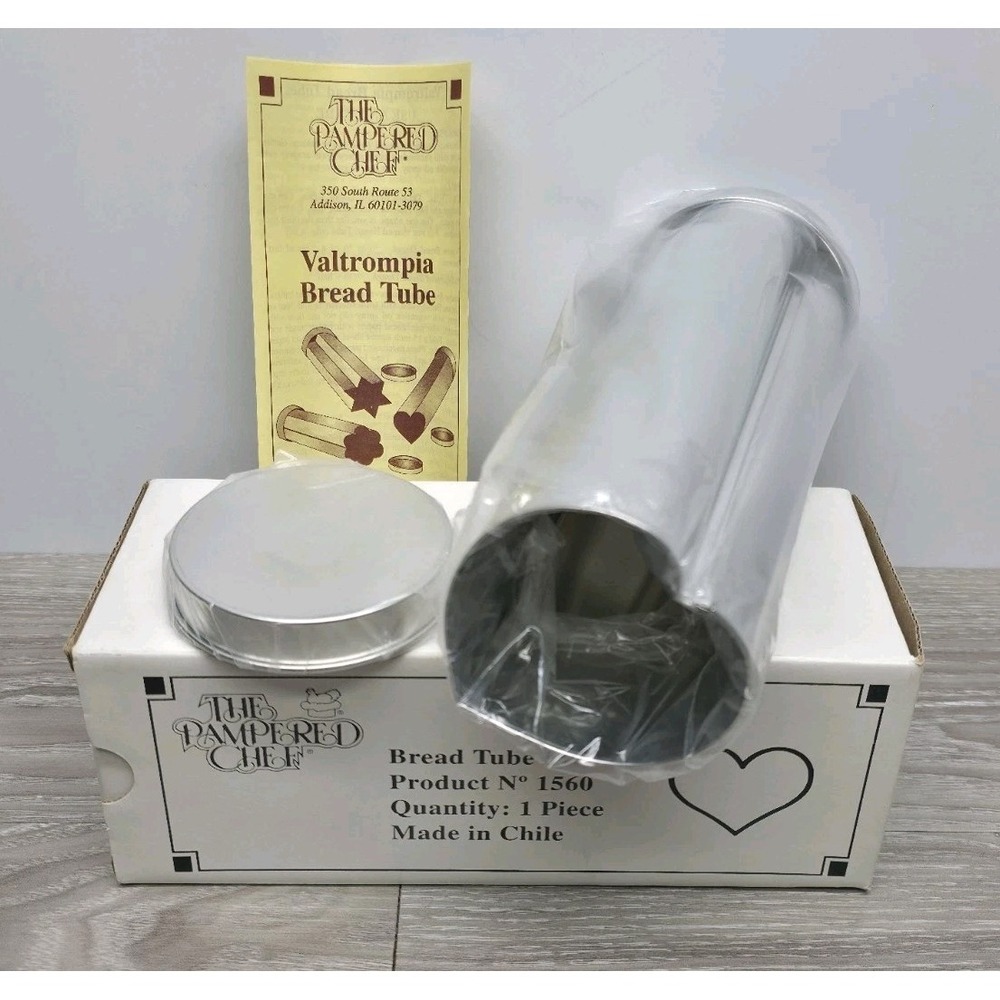 THE PAMPERED CHEF - Valtrompia Bread Tube - Heart #1560 - In Box With Papers